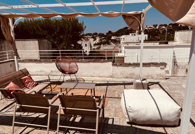 terrazza-attrezzata-casa-lu-sule